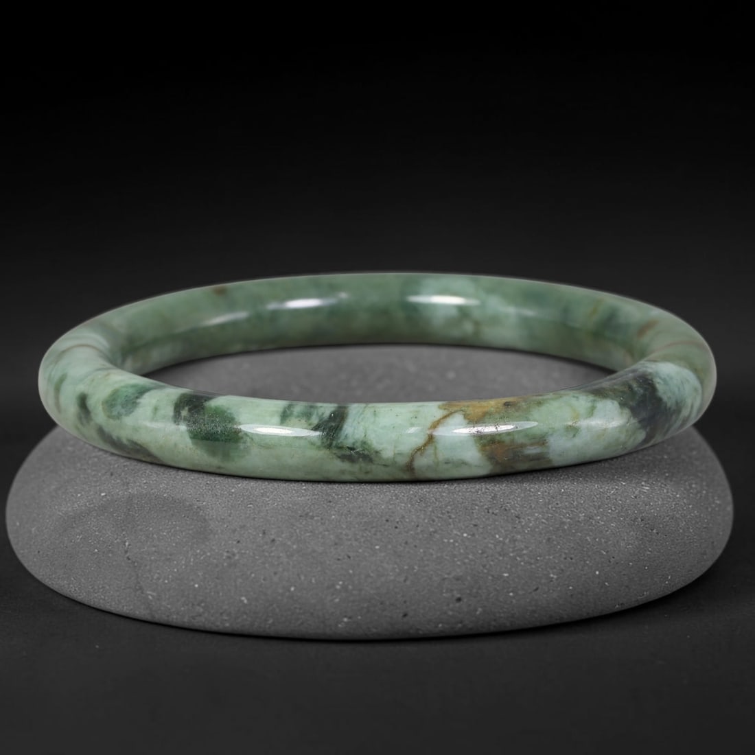 Natural Burmese Type A Variegated Moss Floating Green Jadeite Jade Slim Bangle Bracelet, 8TJ: Polished slim jadeite bangle featuring pale mint base with bold variegated moss green patches and warm russet veining. Inner dimension 58x8.7mm, thin rounded band with smooth glossy finish. Dramatic n