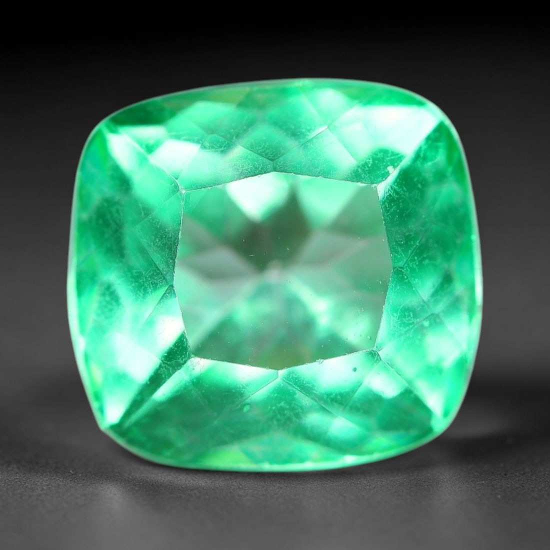 5.61 Carats Natural Brazilian Green Topaz Faceted Loose Gemstone, 78SA: This natural topaz originates from Brazilian mineral formations and undergoes professional faceted lapidary finishing with uniform high-gloss polishing across all outer crystal facets. Natural fine in