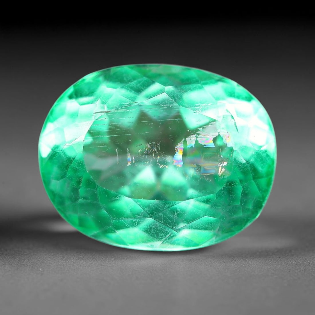 8.59 Carats Natural Brazilian Green Topaz Faceted Loose Gemstone, 83SA: This natural topaz originates from Brazilian mineral formations and undergoes professional faceted lapidary finishing with uniform high-gloss polishing across all outer crystal facets. Natural fine in