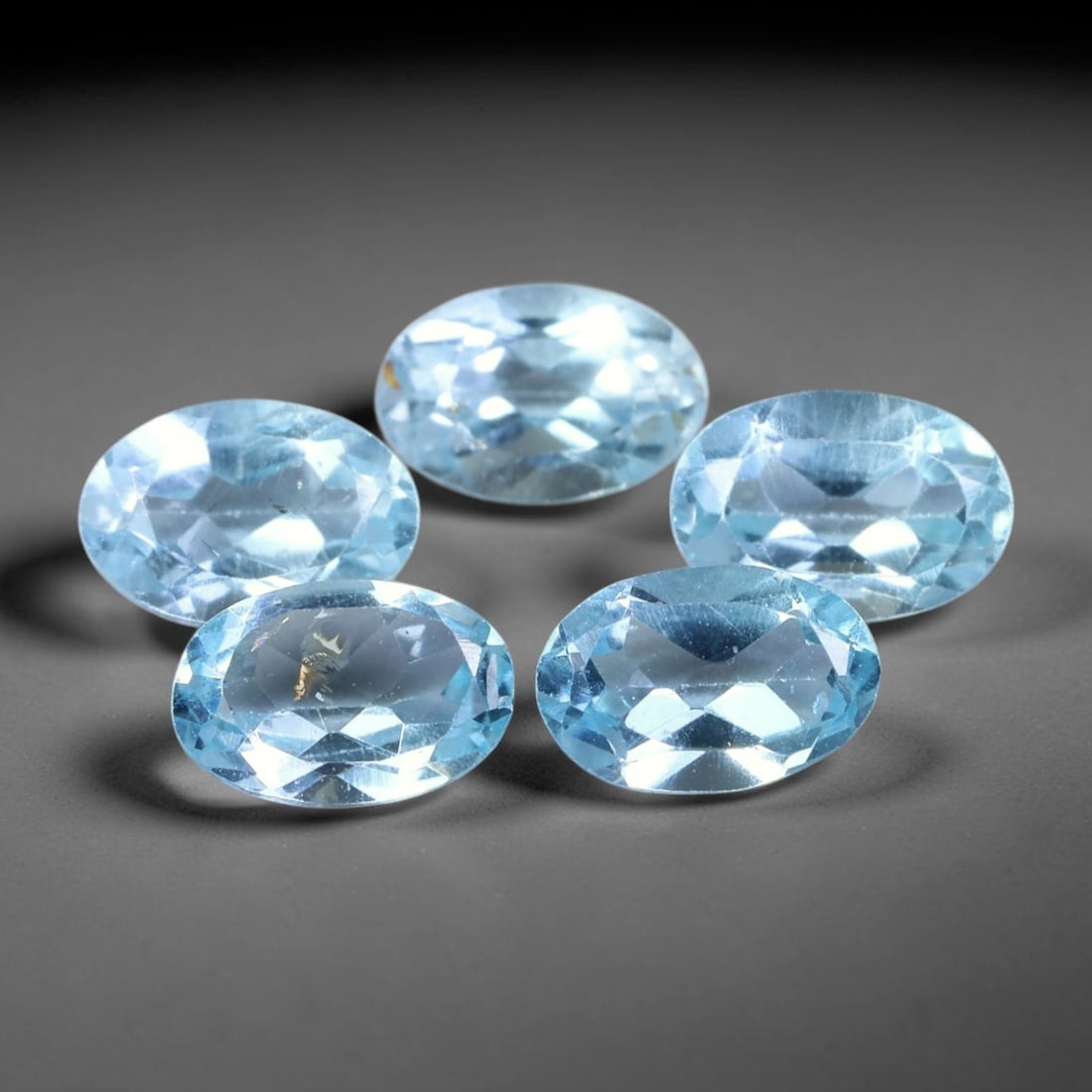2.85 Carats Natural Brazilian Sky Blue Topaz Oval Faceted Loose Gemstone, 34TY: Constructed from genuine natural topaz sourced from Brazilian mineral deposits, the raw material has been refined through professional faceted lapidary processing with consistent glossy polishing acro
