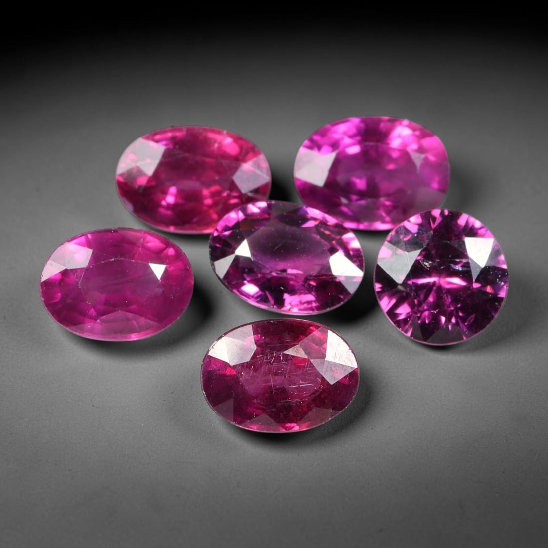 7.03ct Natural Almandine Garnet Oval Cut Loose Gemstone, 31TY: Natural almandine garnet oval faceted loose gemstone, measuring 7.1x5.2x3.8mm. Rich deep red hue with bright faceting for great sparkle. Ideal for custom ring and pendant settings, perfect for gem col