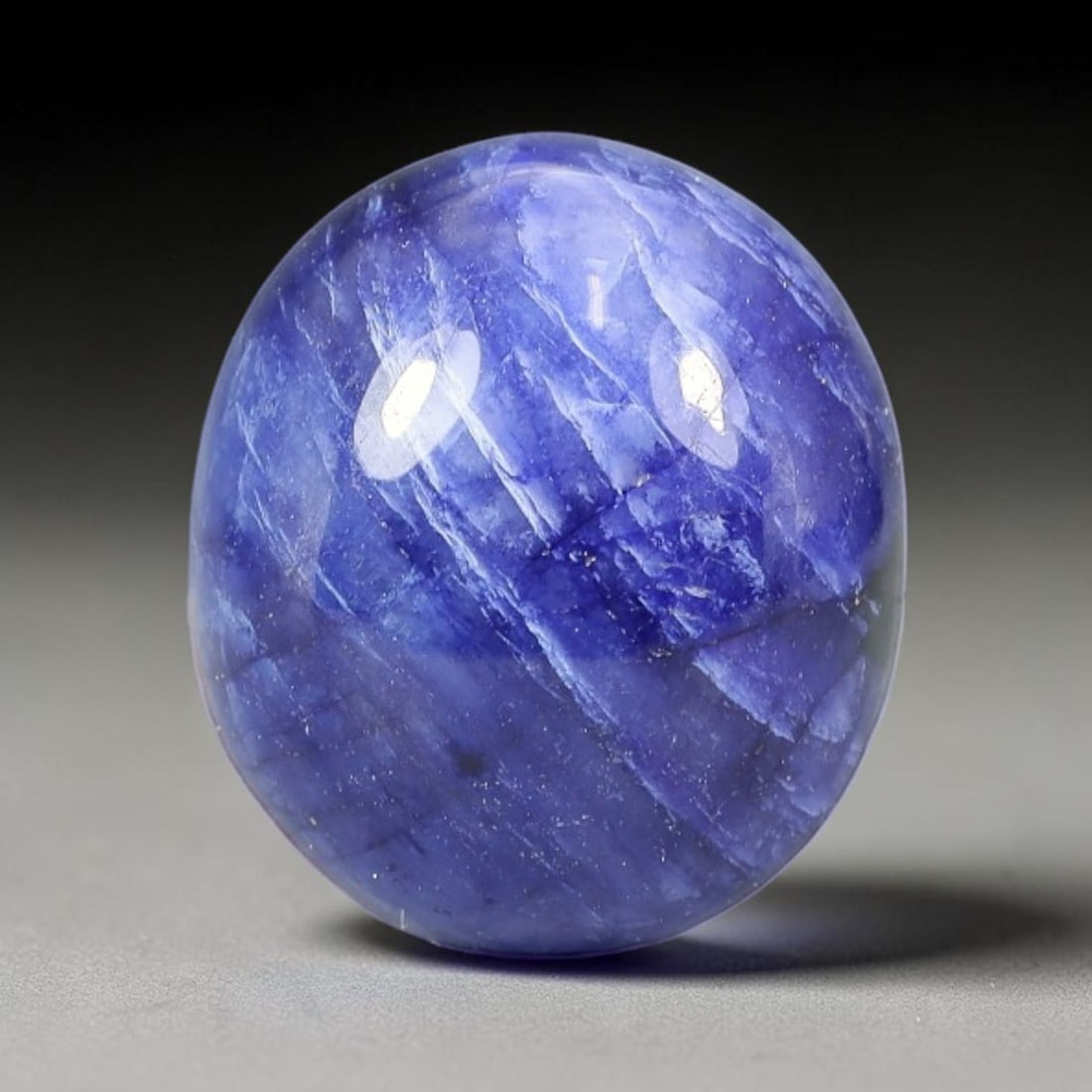 8.10 Carats Natural Madagascar Blue Sapphire Loose Gemstone, 41SA: This natural Madagascar blue sapphire has dimension measurements of 11.0x9.6x5.0mm, sourced from Madagascar's extensive corundum mineral deposits that consistently yield sought-after corundum specimen