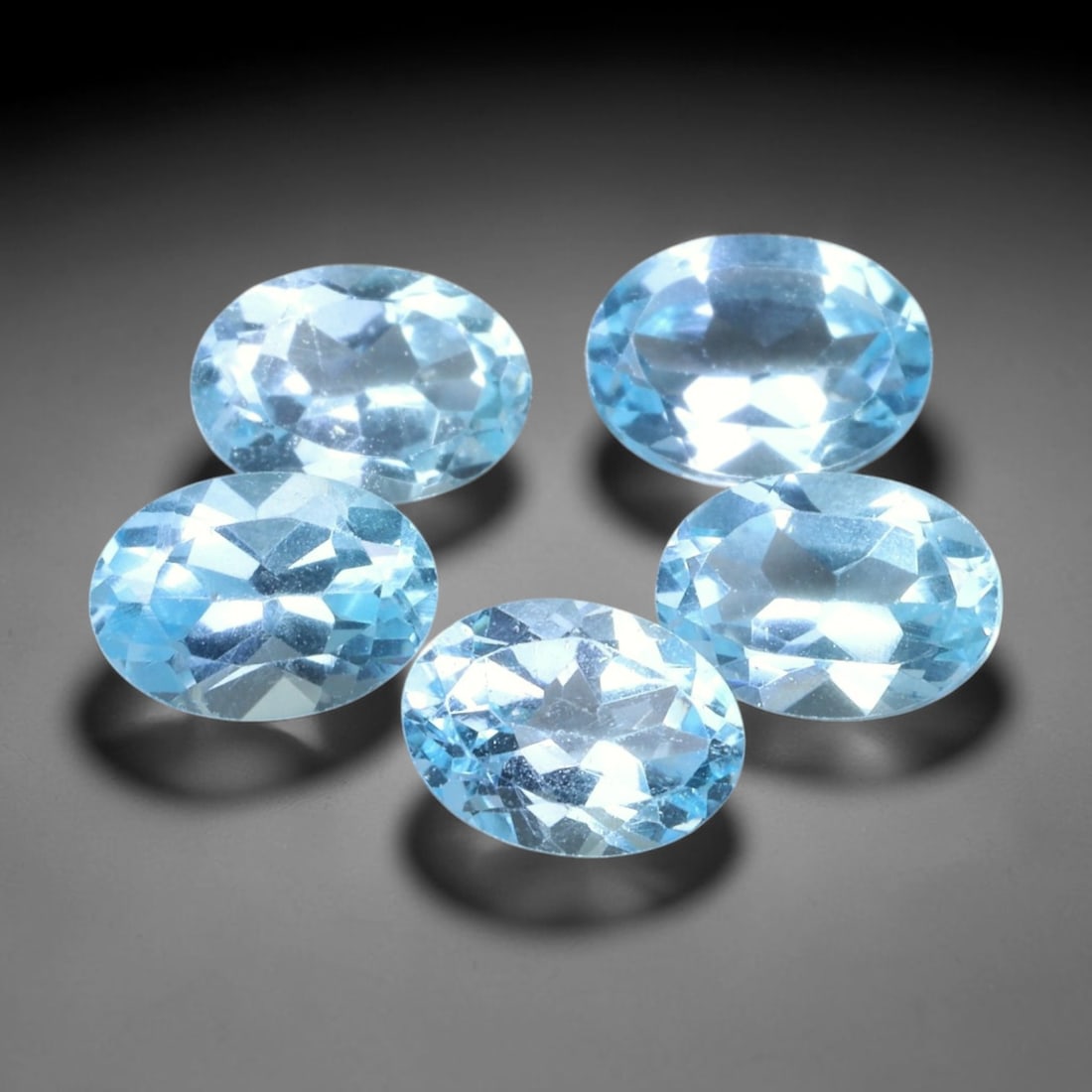 5.10 Carats Natural Brazilian Sky Blue Topaz Oval Faceted Loose Gemstone, 41TS: Constructed from genuine natural topaz sourced from Brazilian mineral deposits, the raw material has been refined through professional faceted lapidary processing with consistent glossy polishing acro
