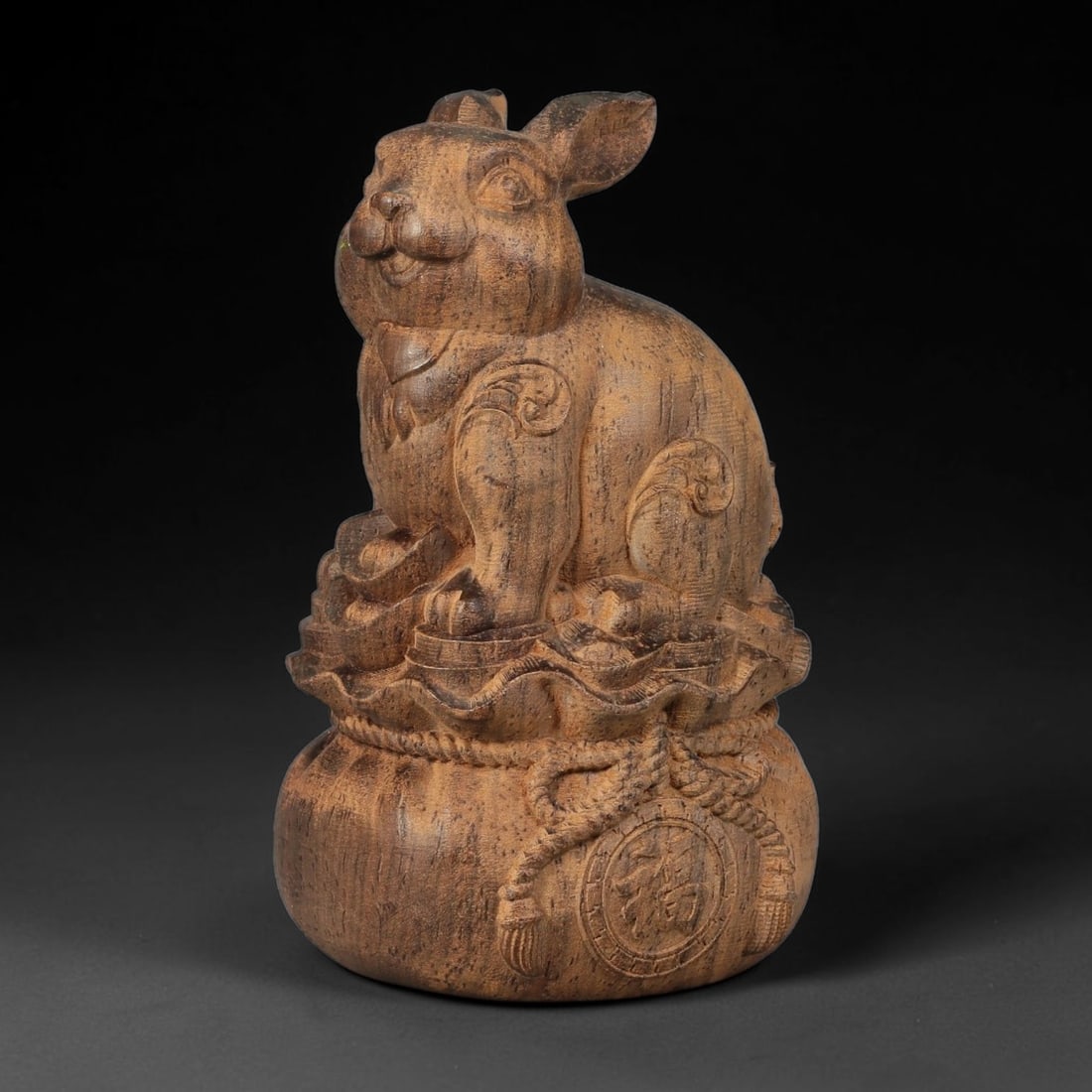 A Carved Agarwood Figure of a Rabbit Sculpture Figurine, 4SD (1 of 2)