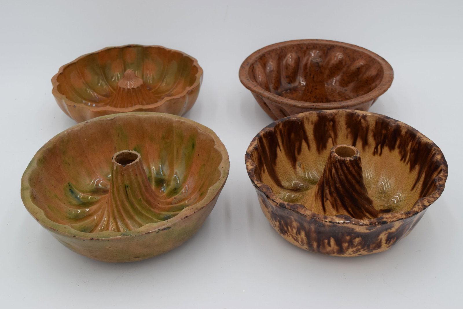 Stoneware Bundt Cake Mold Bowls (4 pc) (1 of 5)