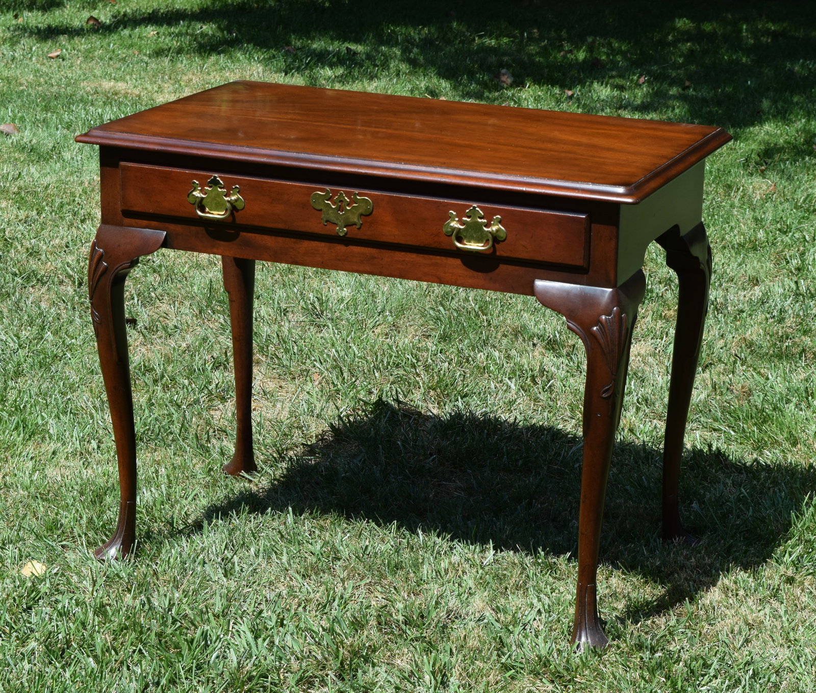 Kittinger CW-145 Colonial Williamsburg Dressing Table (1 of 9)