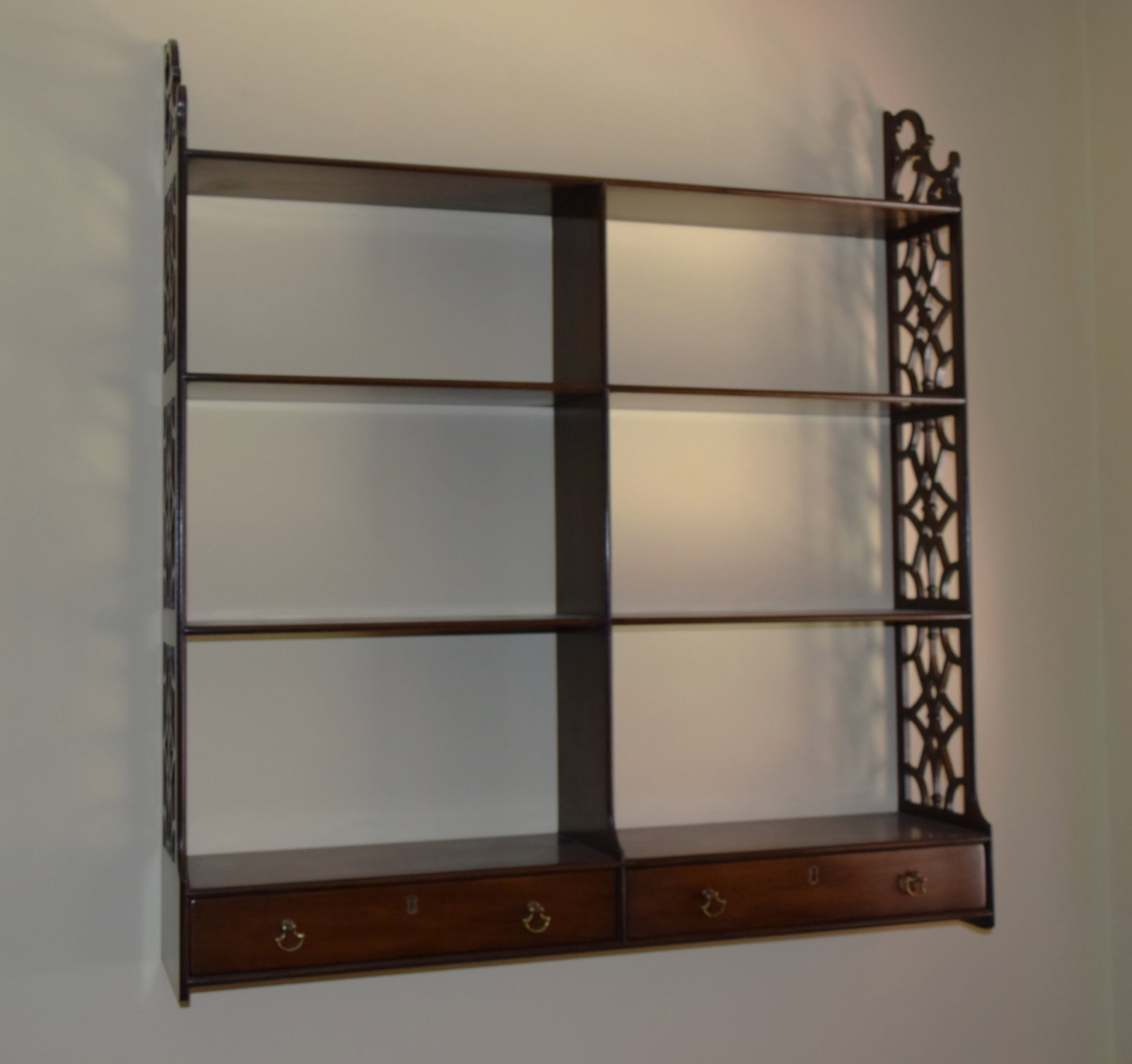 Kittinger CW-37 Colonial Williamsburg Mahogany Shelf (1 of 4)