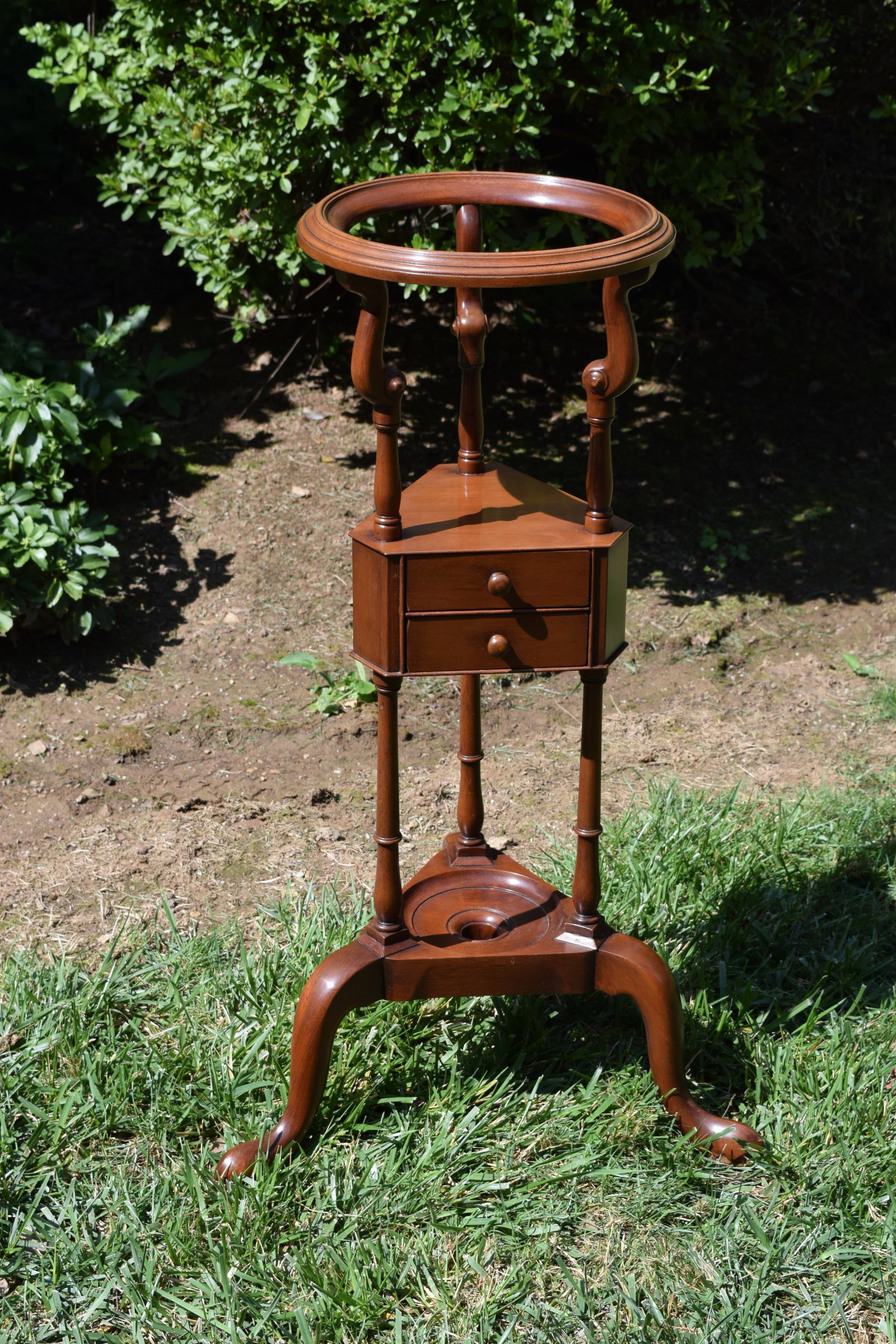 Kittinger Colonial Williamsburg CW-5 Basin Stand (1 of 7)