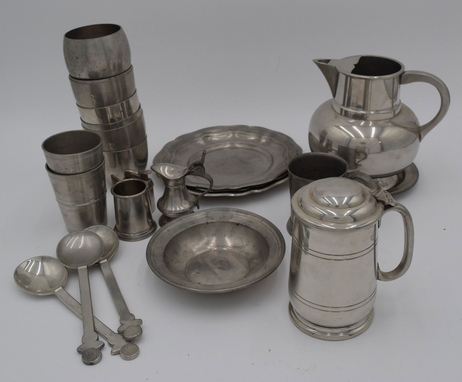 Set Of 22 Various Colonial Williamsburg Pewter Items (1 of 9)