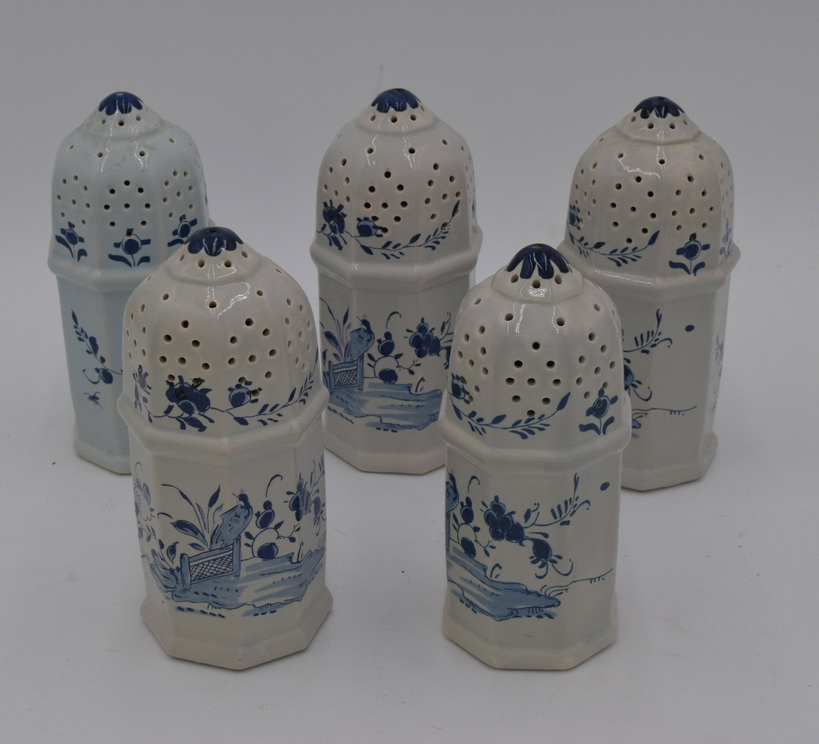 Set of 5 Royal Delft Colonial Williamsburg Salt Shakers (1 of 6)