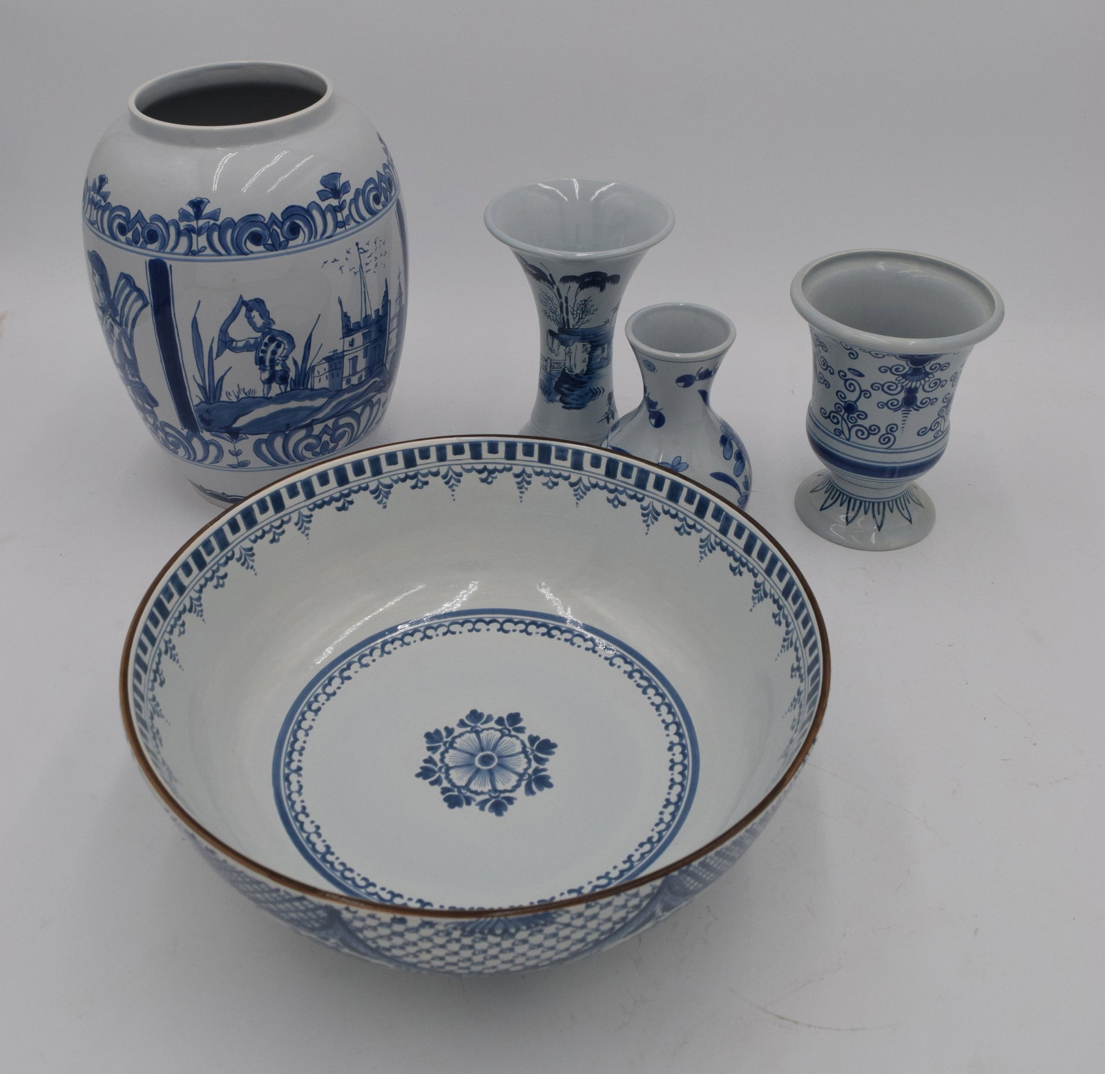 Blue & White Colonial Williamsburg Delft Pottery (5 pc) (1 of 6)