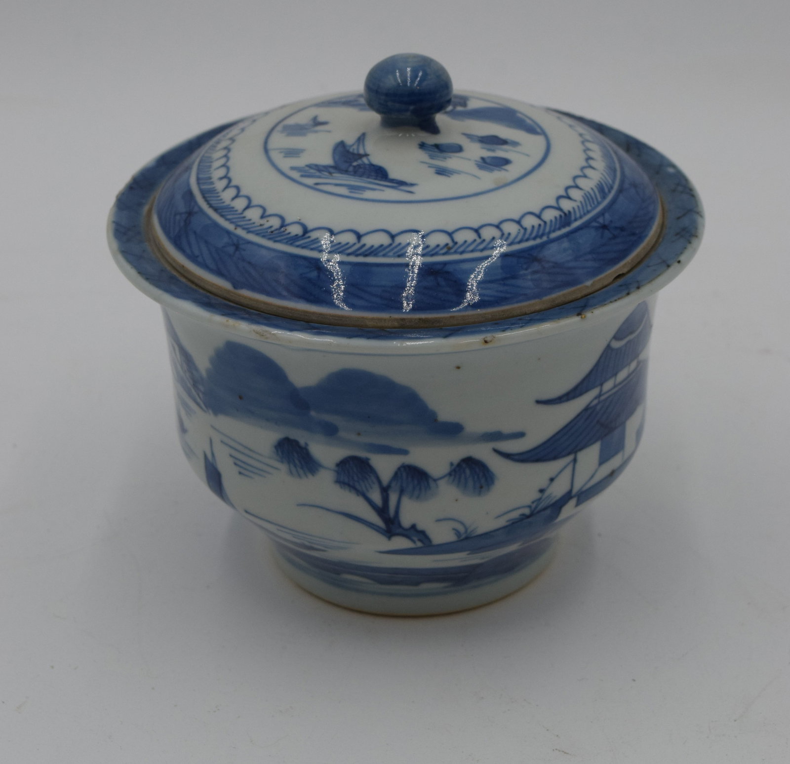 Early Canton Porcelain Chinese Covered Dish (1 of 5)