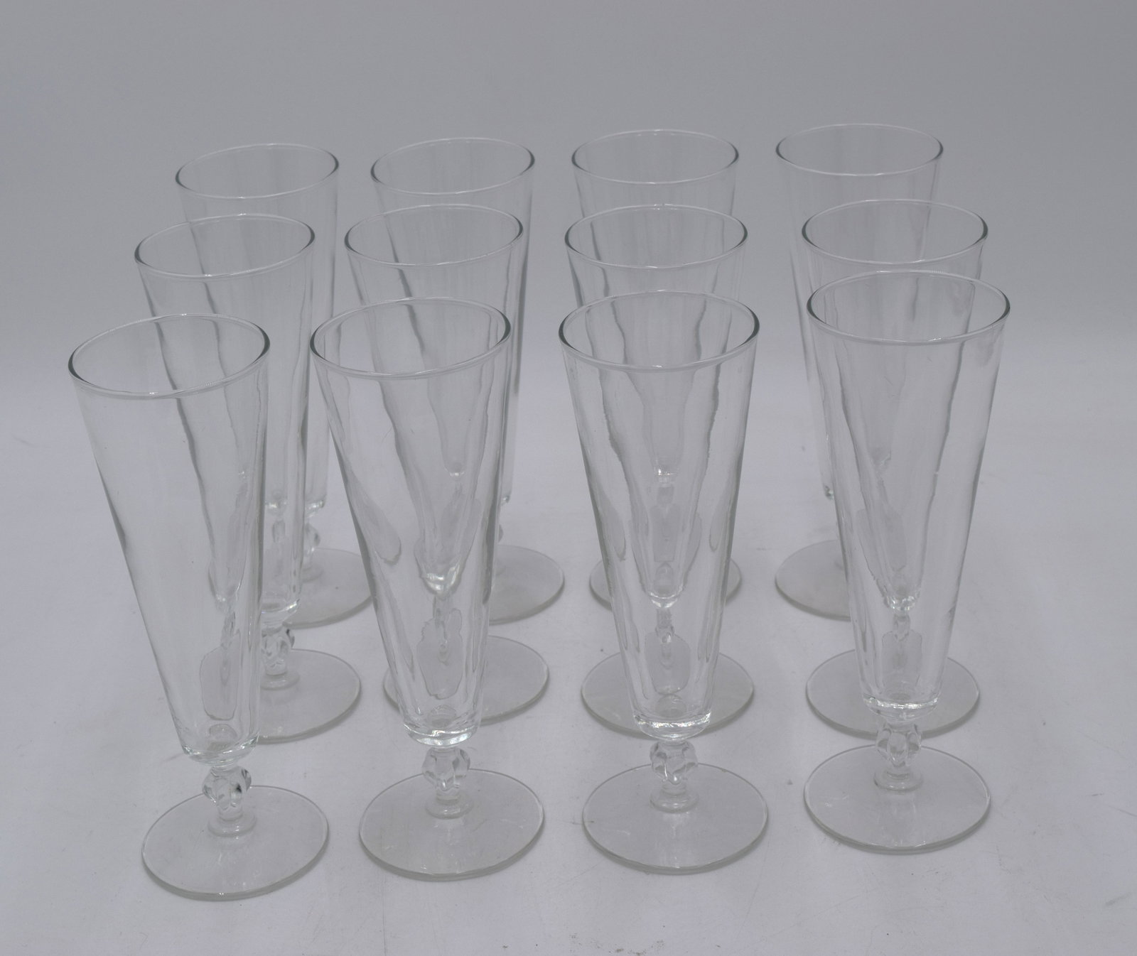 Set of 12 Beer Pilsner Glasses Possibly Williamsburg (1 of 8)