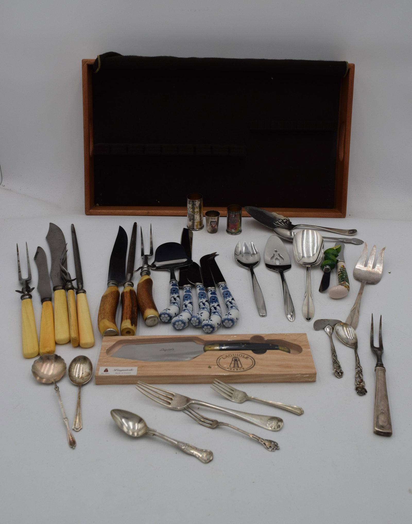 Mix of Silver Flatware Utensils Sets in Tray (36 pc) (1 of 11)