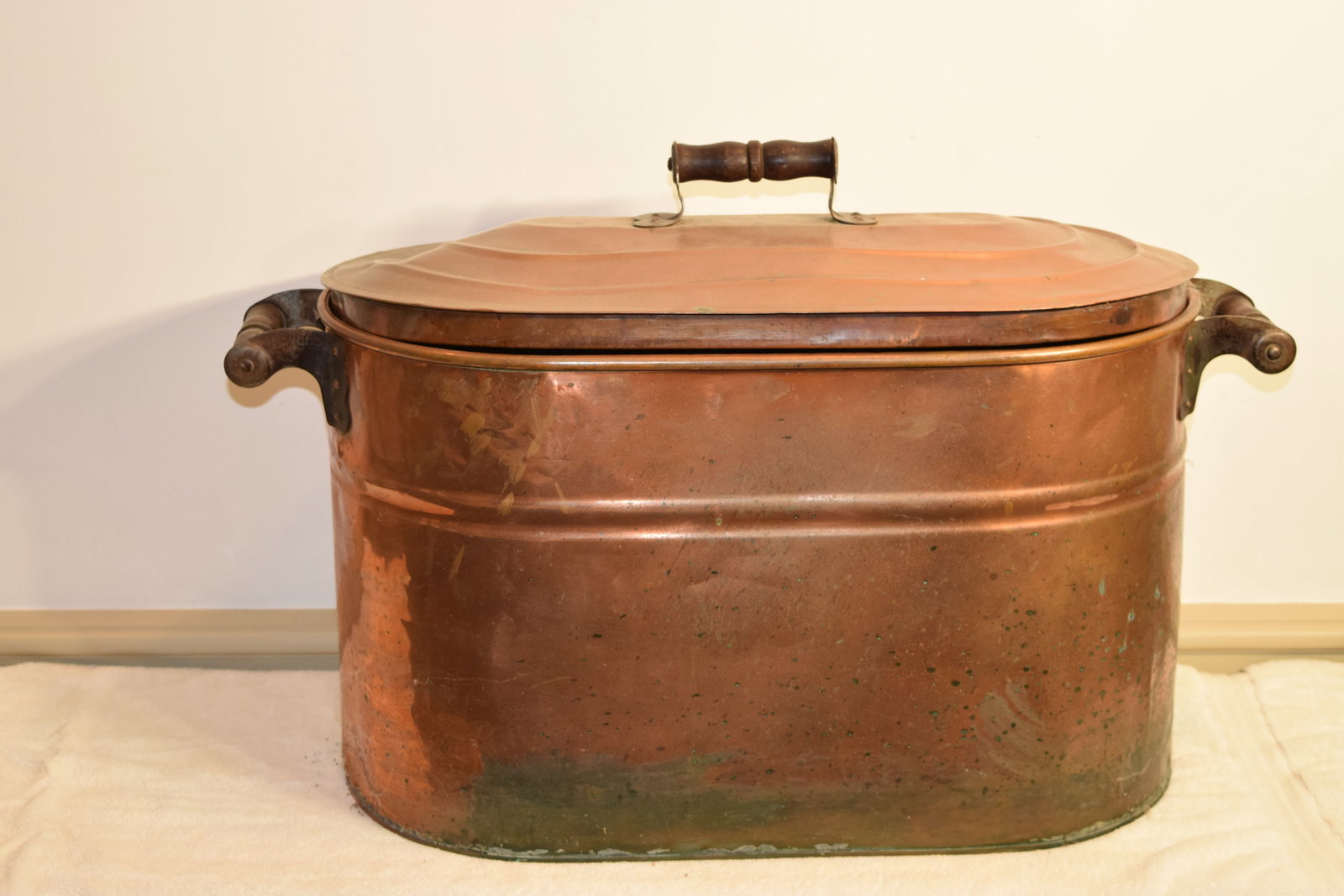 Vintage Copper Tub with Wood Handles and Lid (1 of 10)
