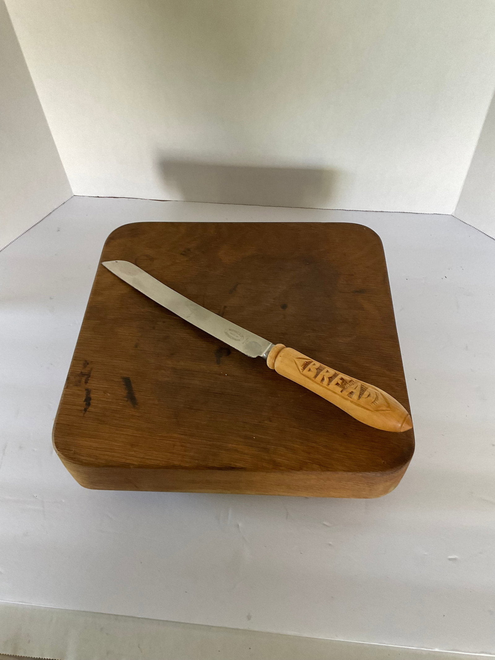 Vintage Wooden Cutting Board & Bread Knife (1 of 5)