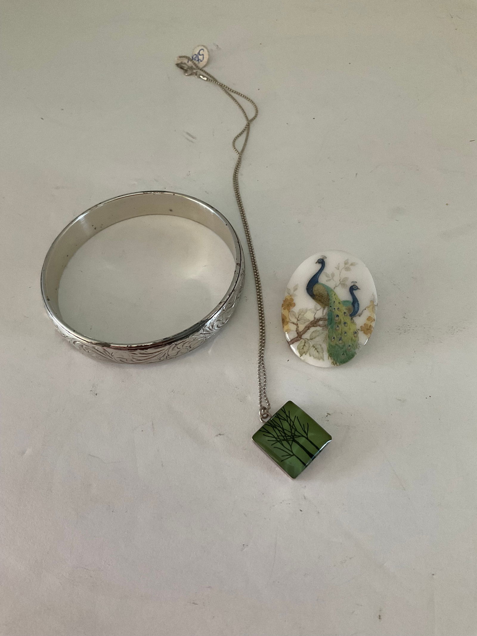 Three Pieces of Vintage Jewelry (1 of 5)