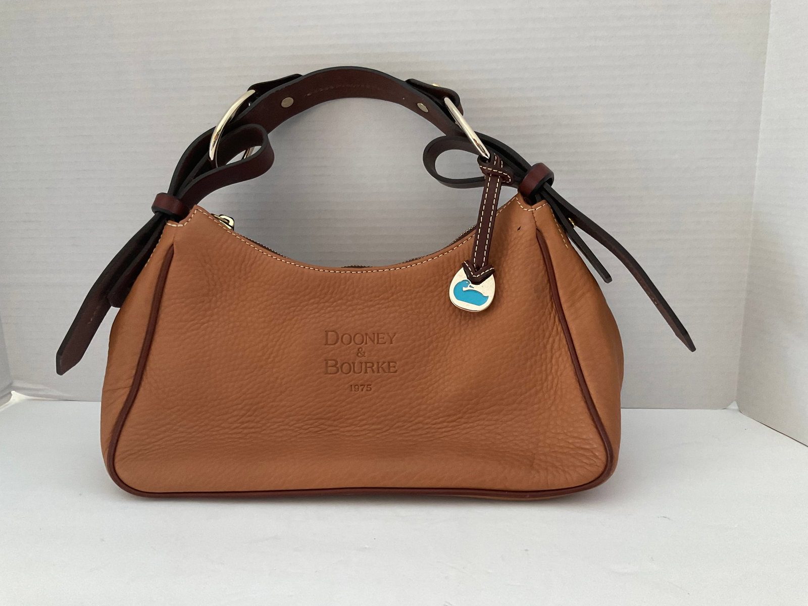 Gorgeous Dooney & Bourke Pebble Leather Purse (1 of 8)