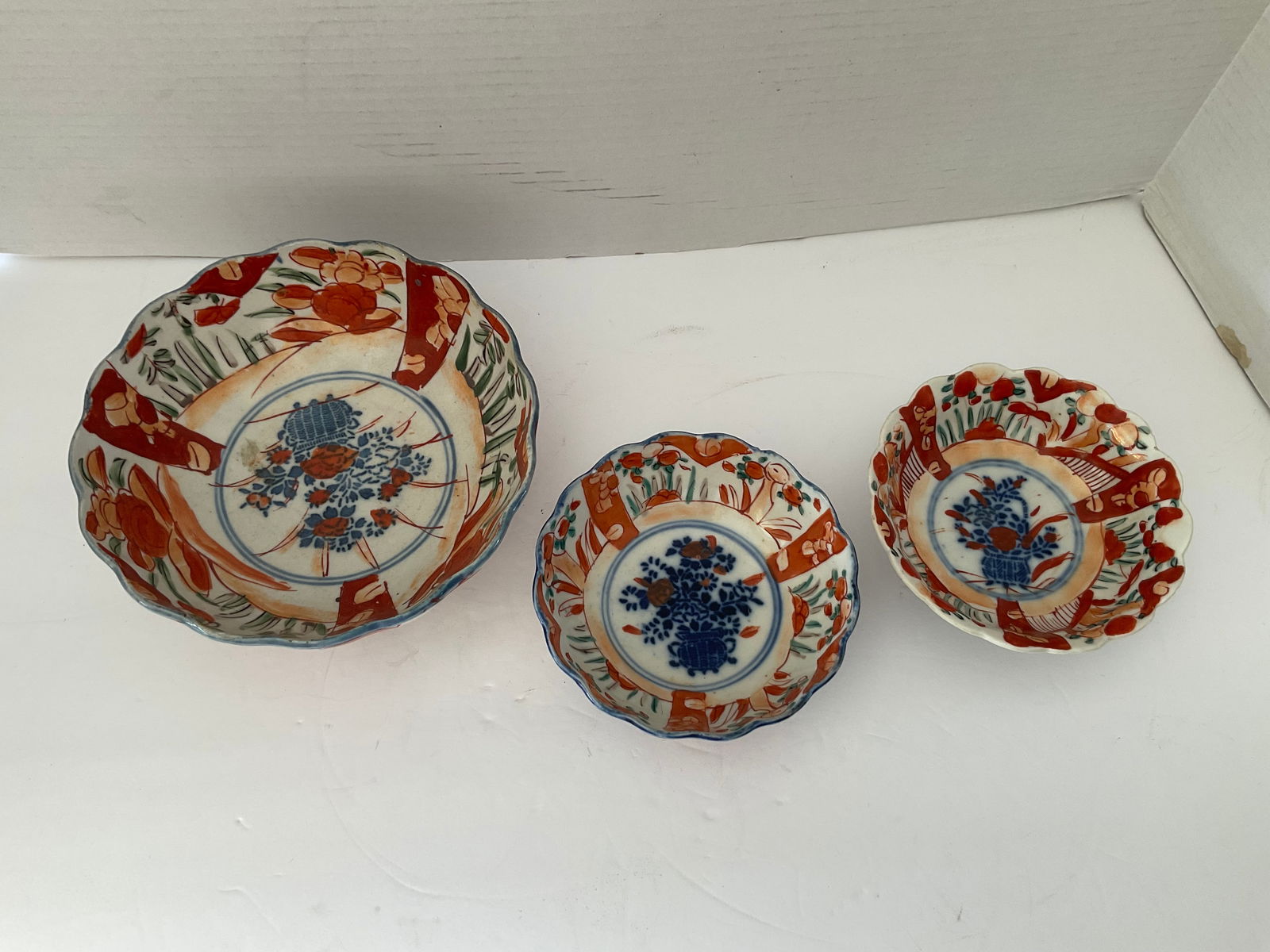 Three Assorted Antique 19th Century Imari Bowls (1 of 7)