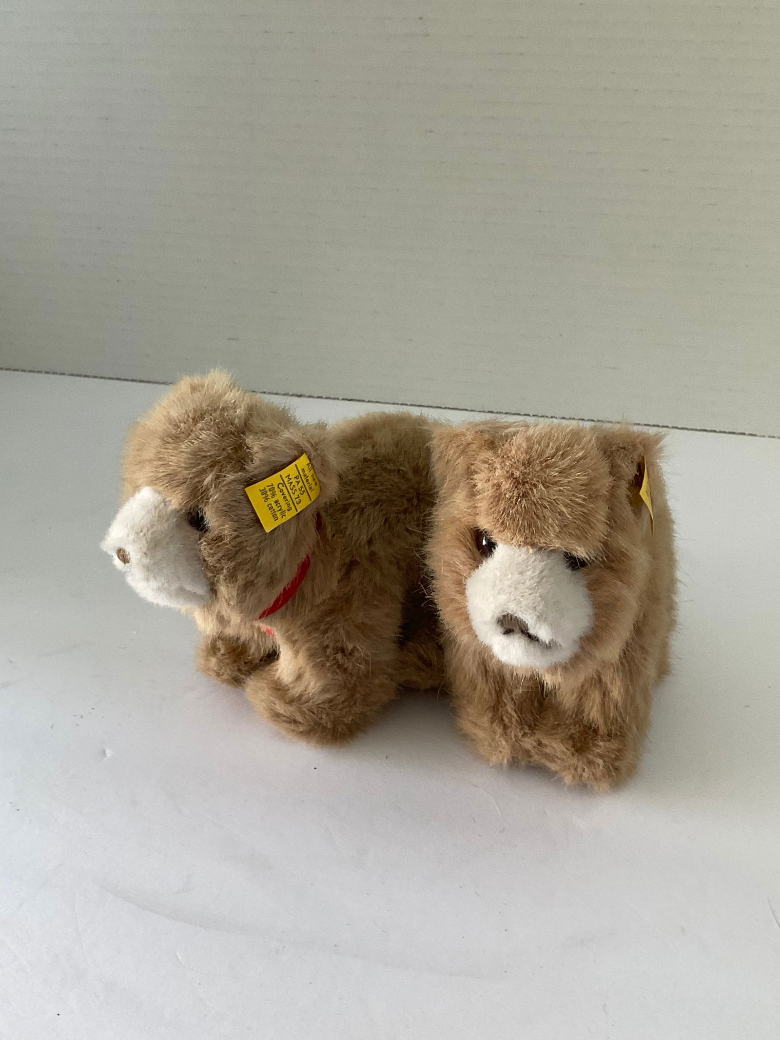 Pair of Small Steiff Bears (1 of 6)