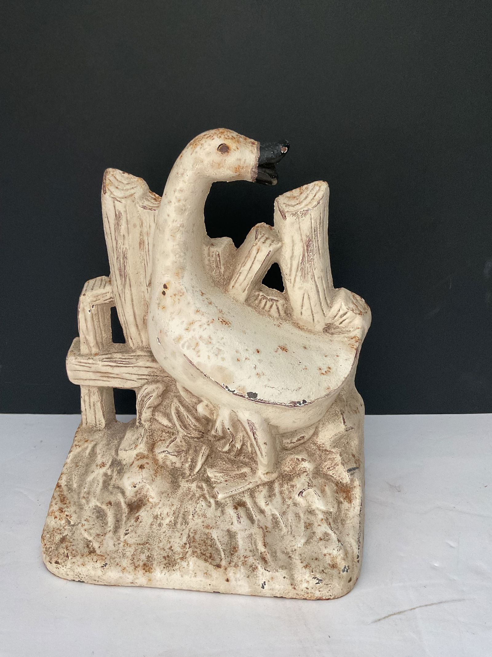 Vintage Cast Iron Goose Doorstop (1 of 5)