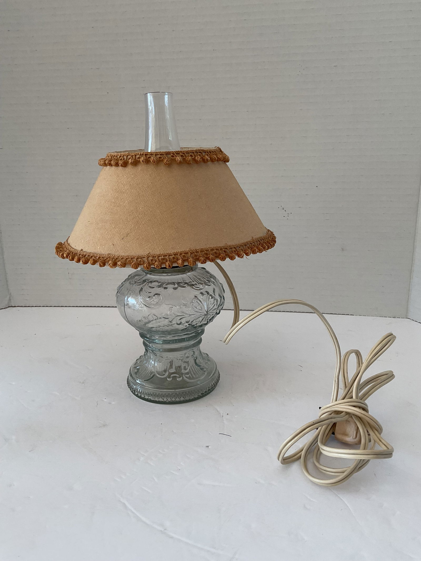 Small 1900’s Vanity Lamp (1 of 5)