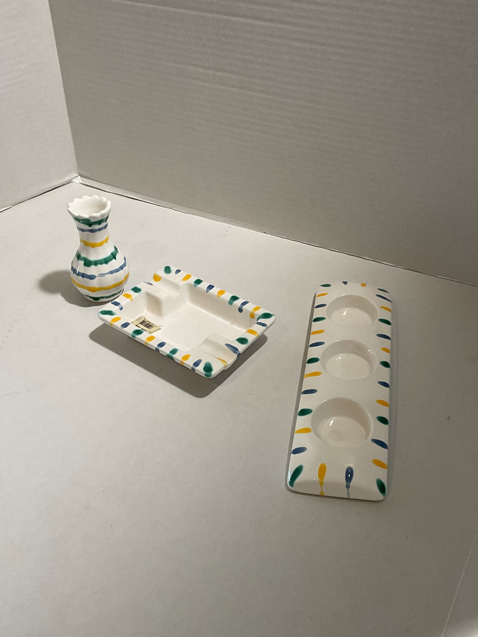 Mid 20th Century Gmundener Keramik Vintage Ceramic Collection: A vintage collection of ceramic pieces by Gmundener Keramik of Austria. Included is a small vase, an ash receiver and a small indented plate. All in good condition with clear backstamp.