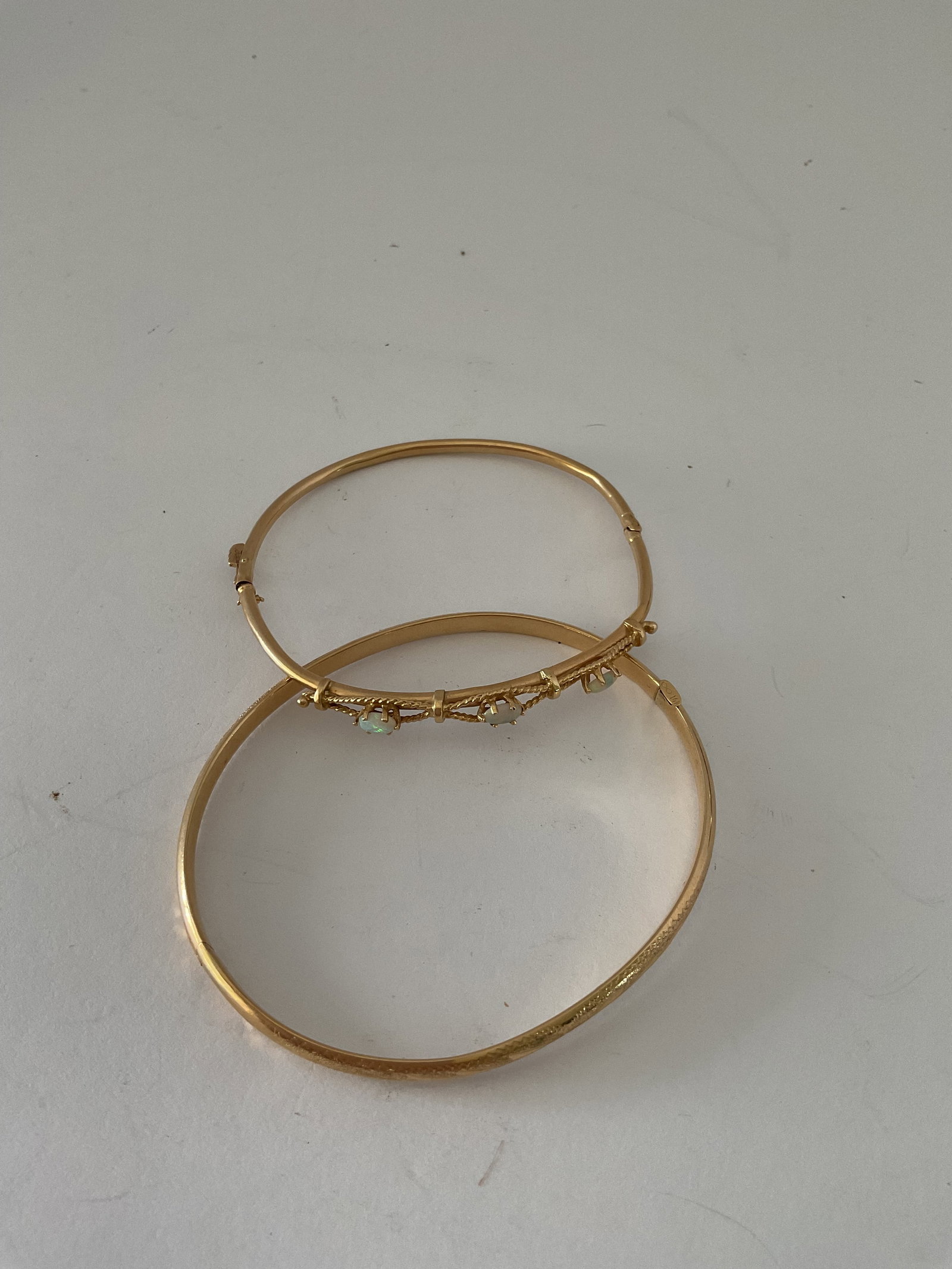 Two Vintage 14K Yellow Gold Bangle Bracelets (1 of 5)