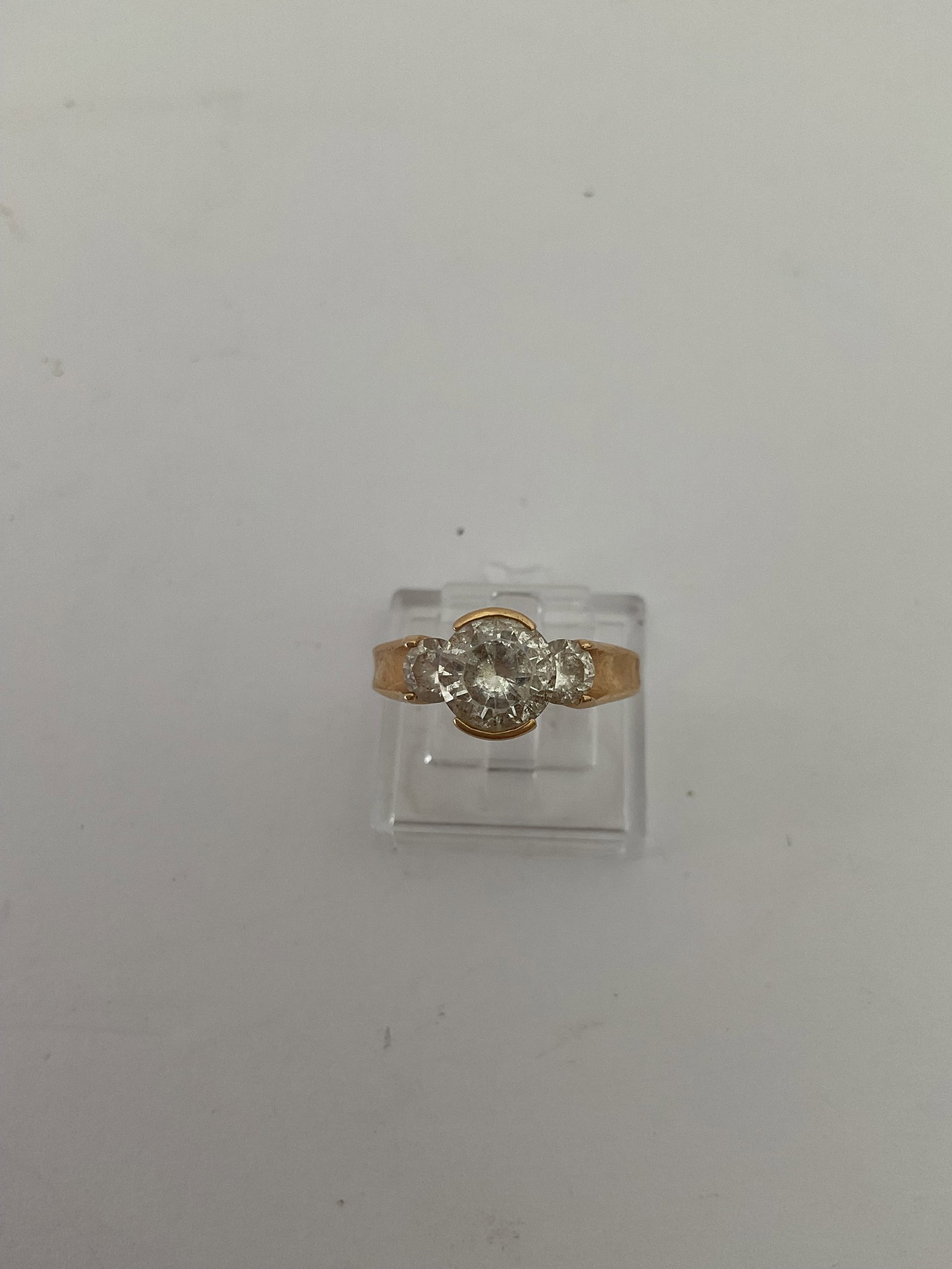14K Yellow Gold Trinity Ring Size 6.5: A three stone trinity ring. Size 6.5, stamped 14K, weight is 3.4 grams. Nice design, stones not tested