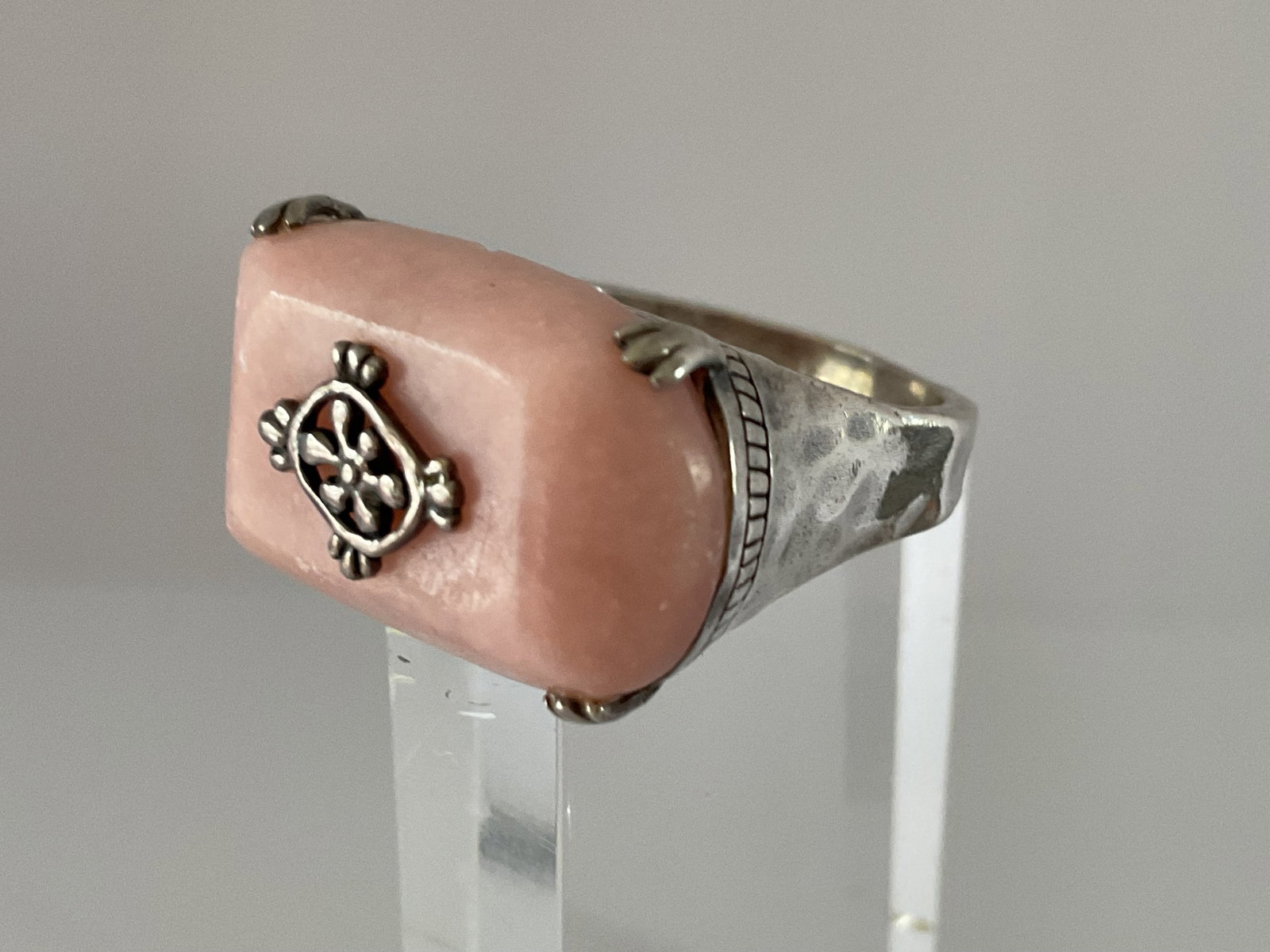 Vintage Chinese Pink Soapstone and Sterling Ring: A vintage Chinese pink soapstone and sterling ring. Approximate size 8. Stamped 925 China