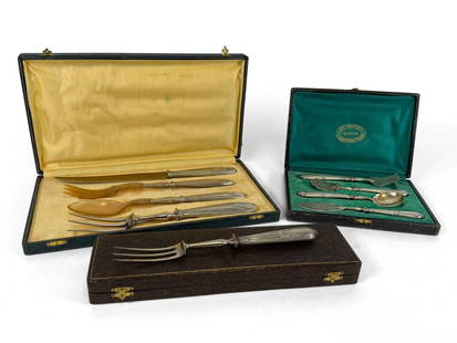 A Set Of Silver Cutlery: L: 19.5 cm
