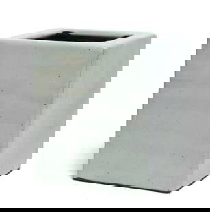 A White-Glazed Brush Holder: H: 17cm W: 14cm