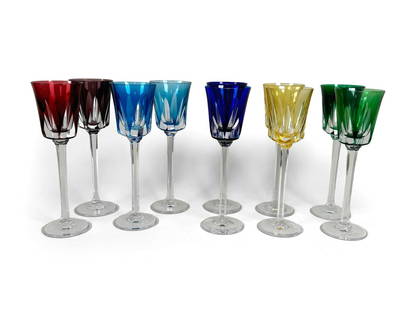A Set Of Crystal Goblets: H: 25 cm.