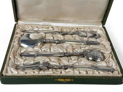 A Set Of Silver Cutlery: L: 18 cm