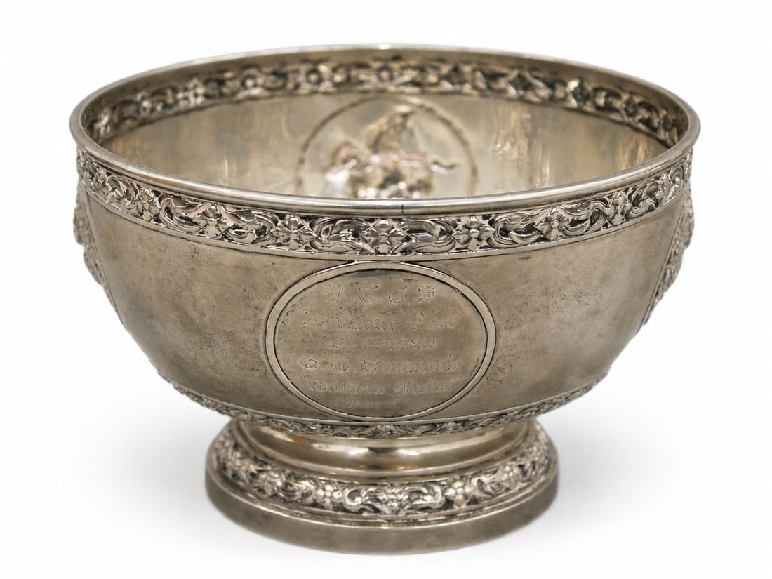 A Thai silver bowl (1 of 2)