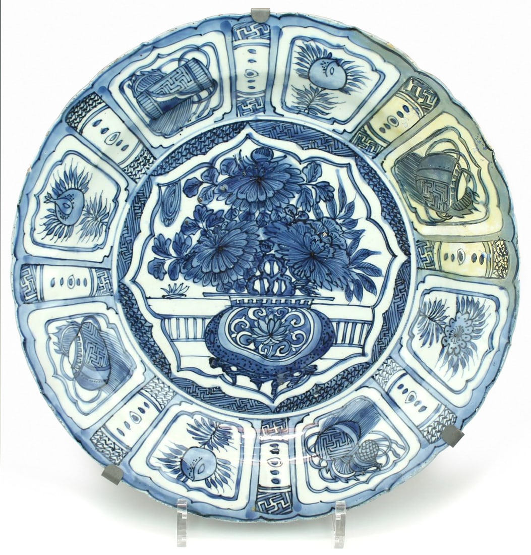 A Chinese Wanli blue and white kraak porcelain (1 of 1)