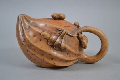 Chinese Old Yixing Clay Teapot With Peanut Form Finial