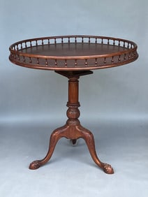 Georgian Style, Tilt Top Tea Table, 20th Century