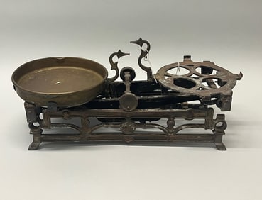 Mercantile Cast Iron Balance Scale