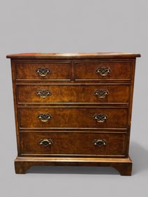 English George III Style Burled Walnut Chest Of Drawers Or Bachelors Chest, 20th Century