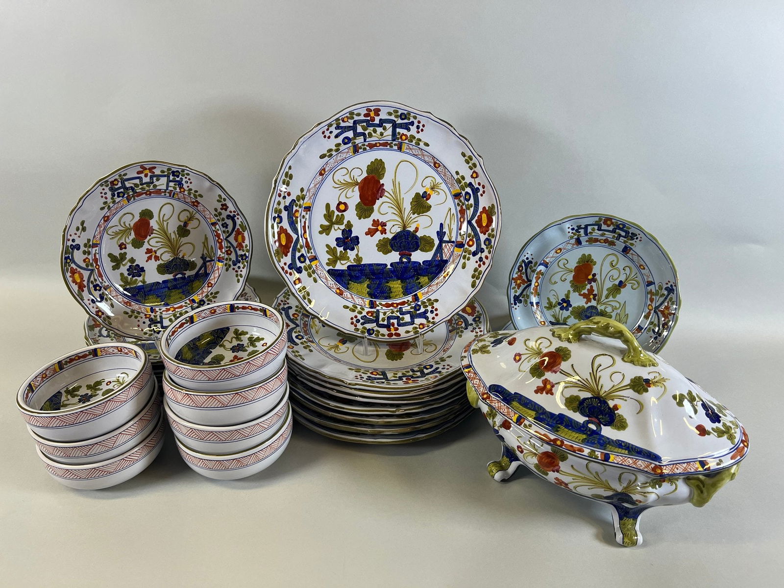 Faenza Italian 28-Piece Partial Dinner Service (1 of 13)