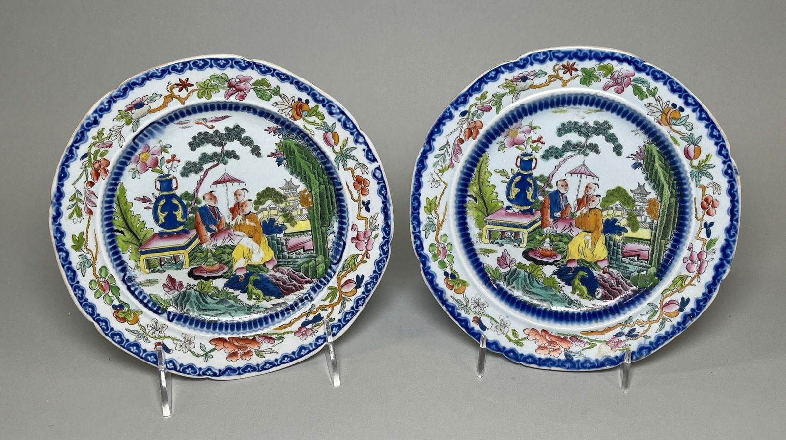 Pair Of Mason's Patent Ironstone China Mogul Pattern Plates, C. 1815 (1 of 3)