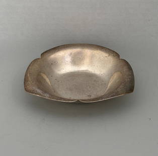 Tiffany & Co. Sterling Silver Flower Form Nut Bowl, C Mid-20th Century: H: 1 x w: 5 x d: 5 inches OZT: 3.9