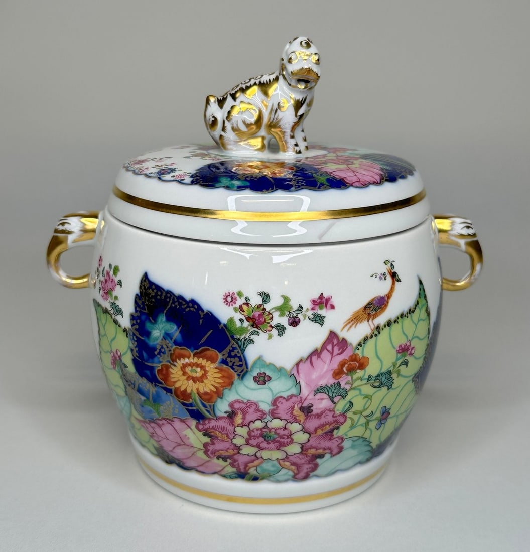 Mottahedeh Tobacco Leaf Fu Dog Covered Jar