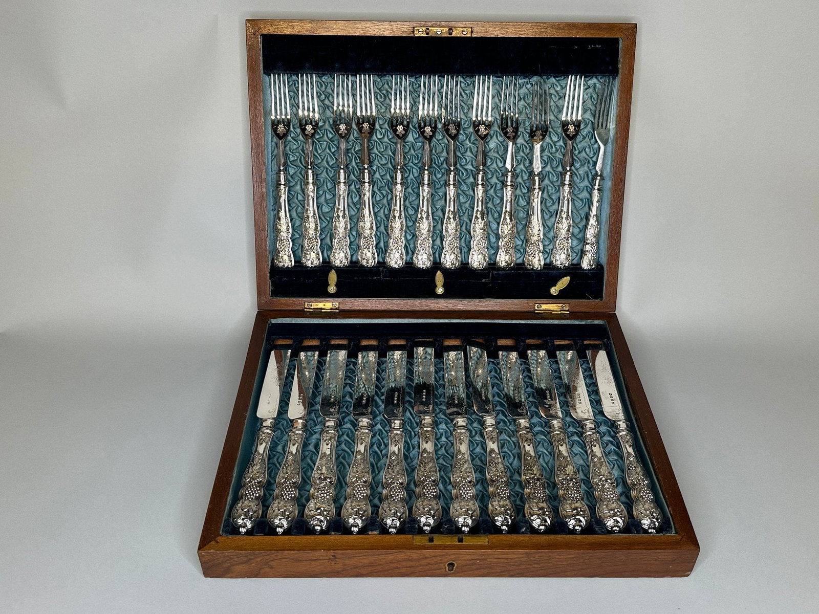 24-piece Continental Silver Plate Cased Dessert Set (1 of 4)