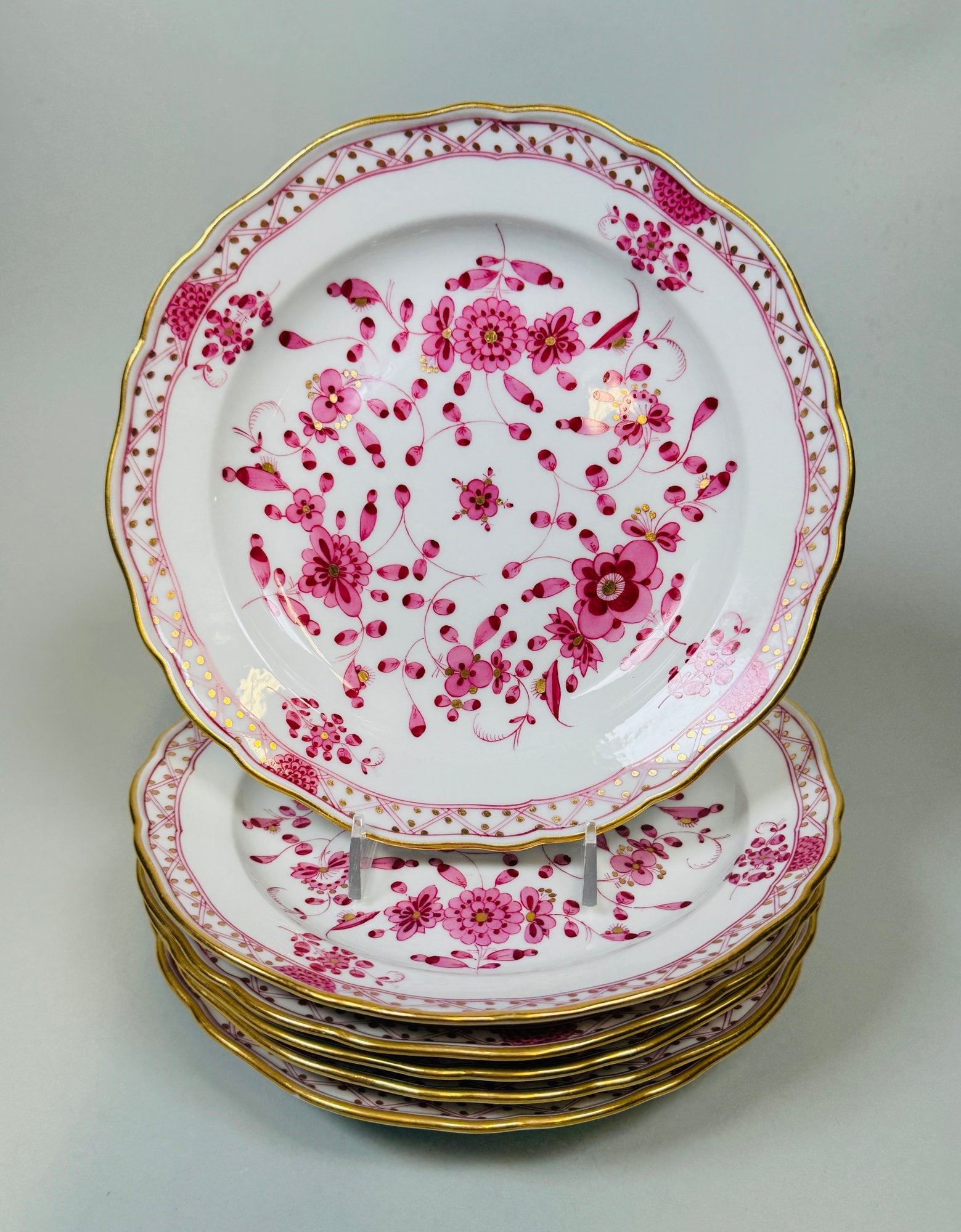 Meissen "Indian Purple" Soup Plates (6): Dia.: 8 inches