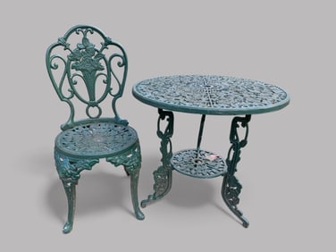 Green Rose Patterned Cast Aluminum Outdoor Table And Chair With Birdbath Display