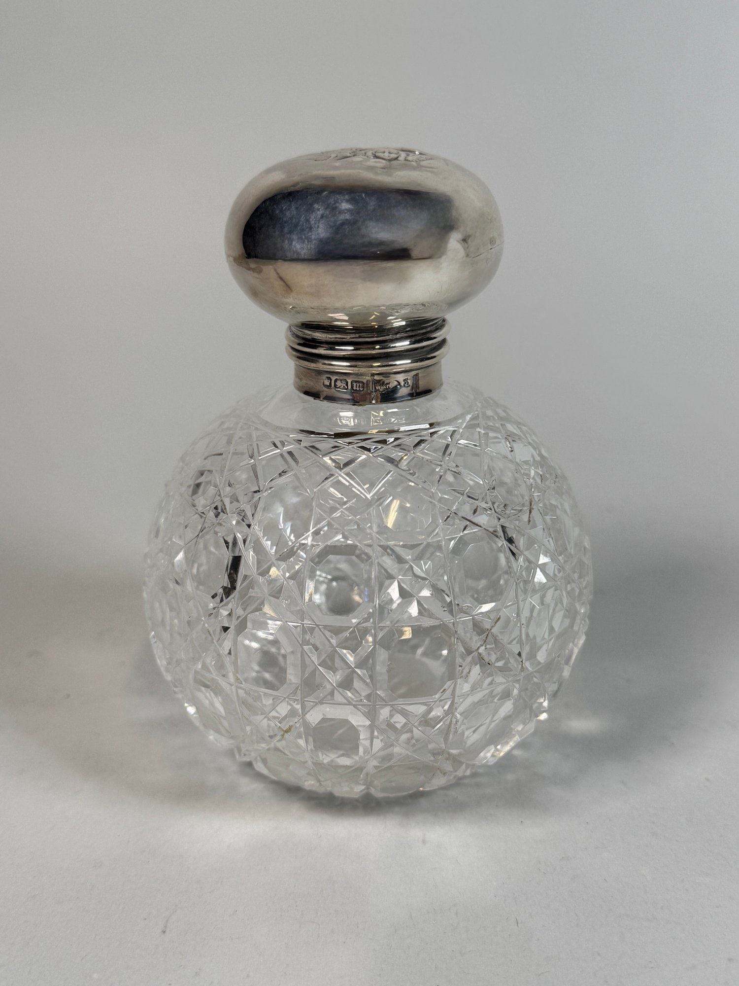 English Sterling Silver Topped Cut Crystal Scent Bottle (1 of 5)