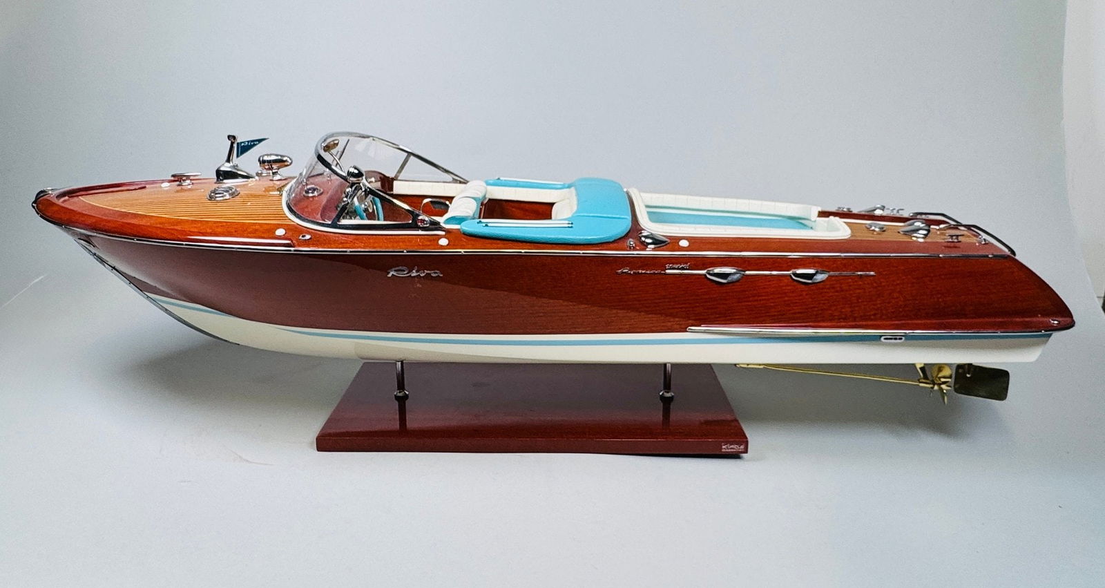 Kiade Maquettes Riva Aquarama Special Model Boat (1 of 12)