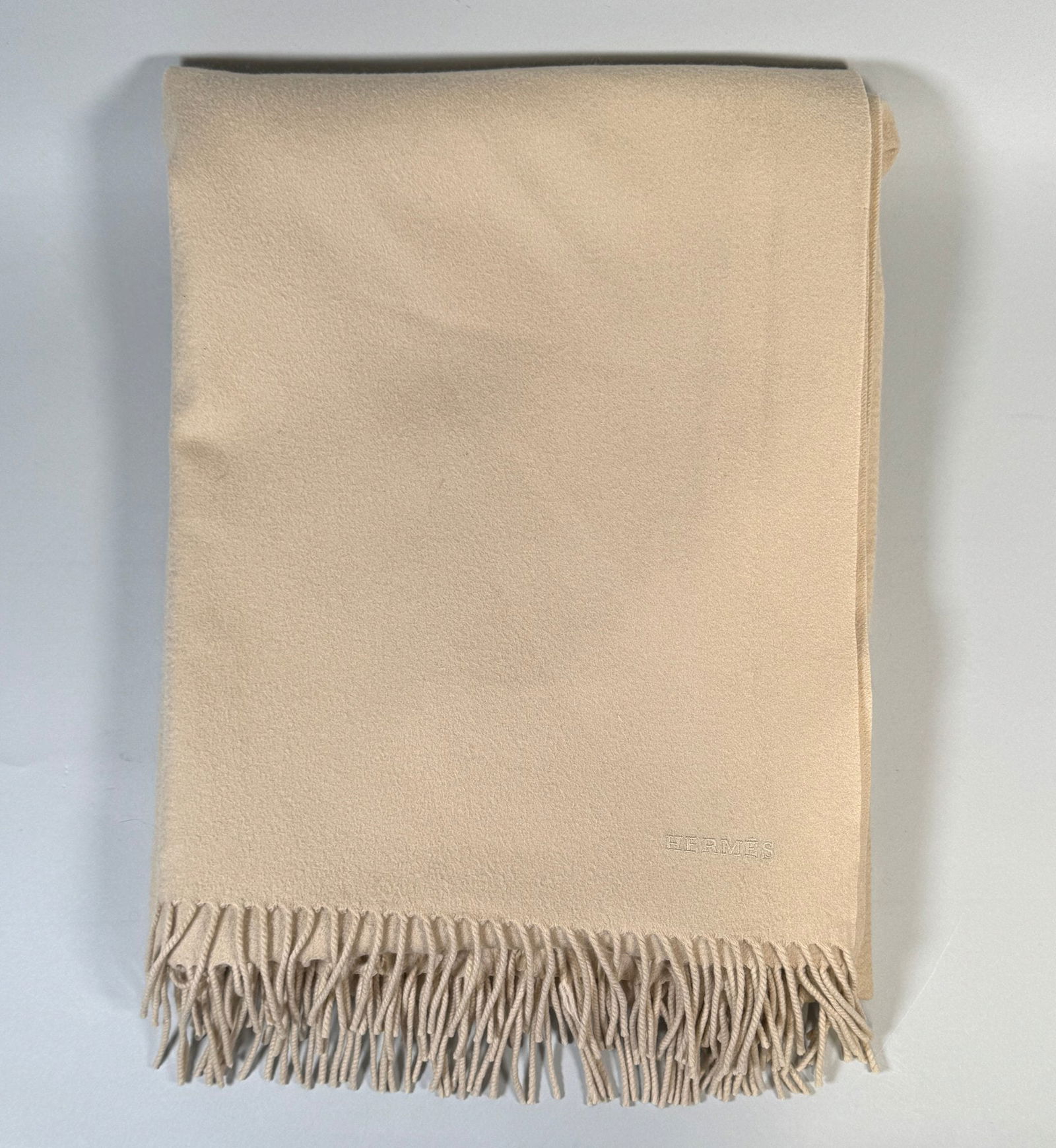 Hermes (France) Beige Cashmere Throw Blanket: 80 x 56 inches. CONDITION: does not come with box